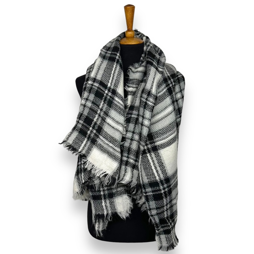 ModCloth, black and white plaid blanket scarf